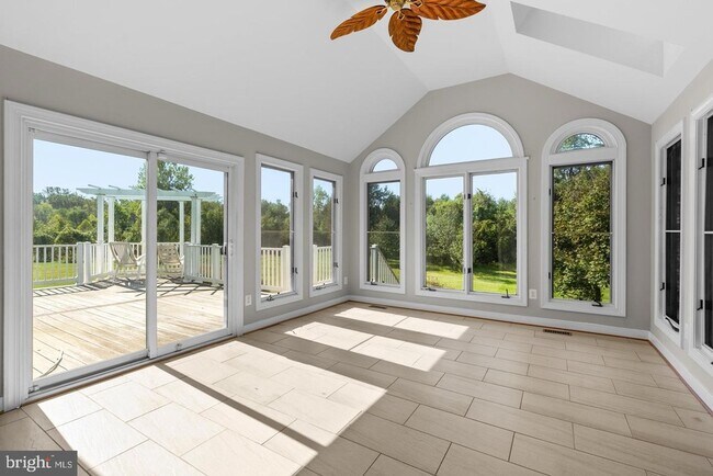 Building Photo - 4556 Minuteman Dr
