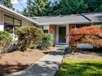 Building Photo - 3 Bedroom 2 bathroom Home for Rent!