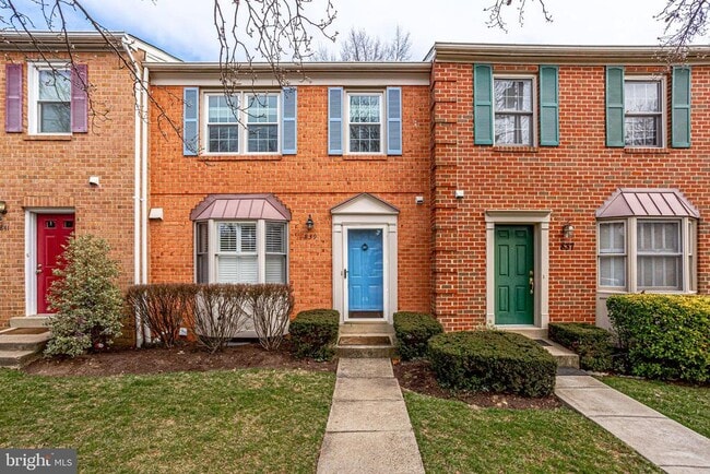 Building Photo - 839 N Greenbrier St