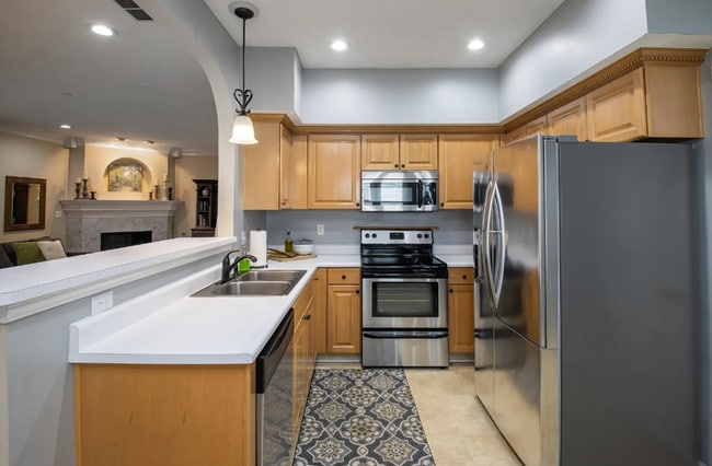 Building Photo - 212 Walter St