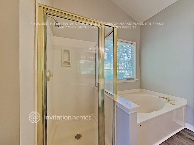 Building Photo - 7707 Harrington Woods Rd