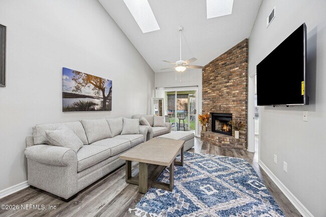 Building Photo - 12036 Arbor Lake Dr