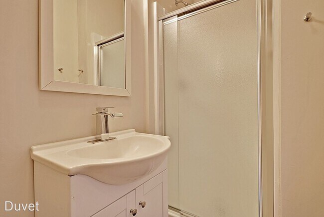 Building Photo - 3 br, 2 bath House - 179 Queen Street 2