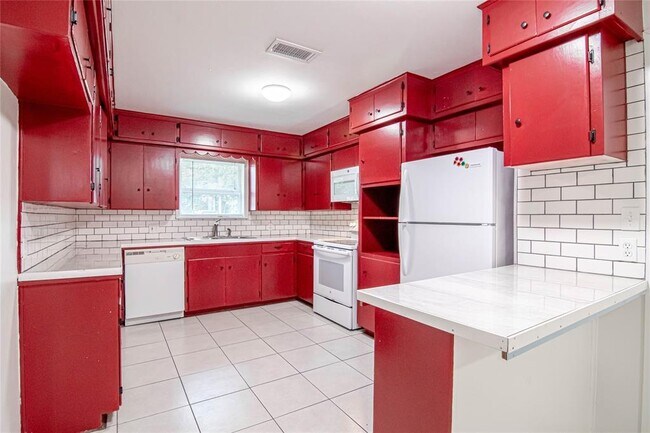 Building Photo - 604 Hayman St