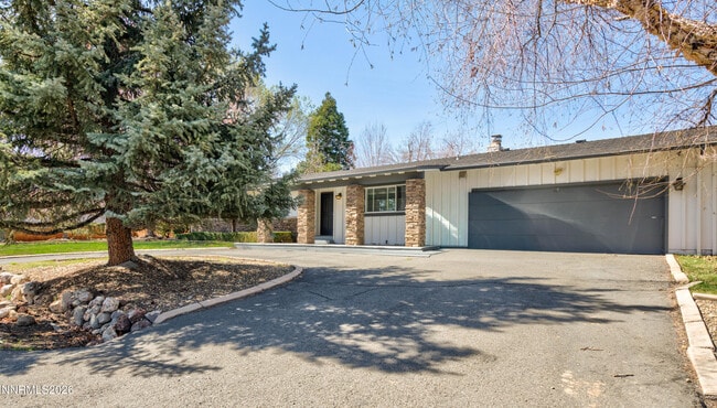 Building Photo - 12310 S Hills Dr