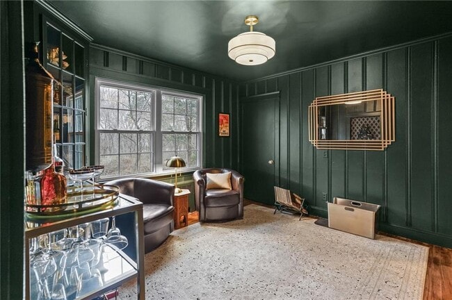 Building Photo - 80 Lakeshore Dr