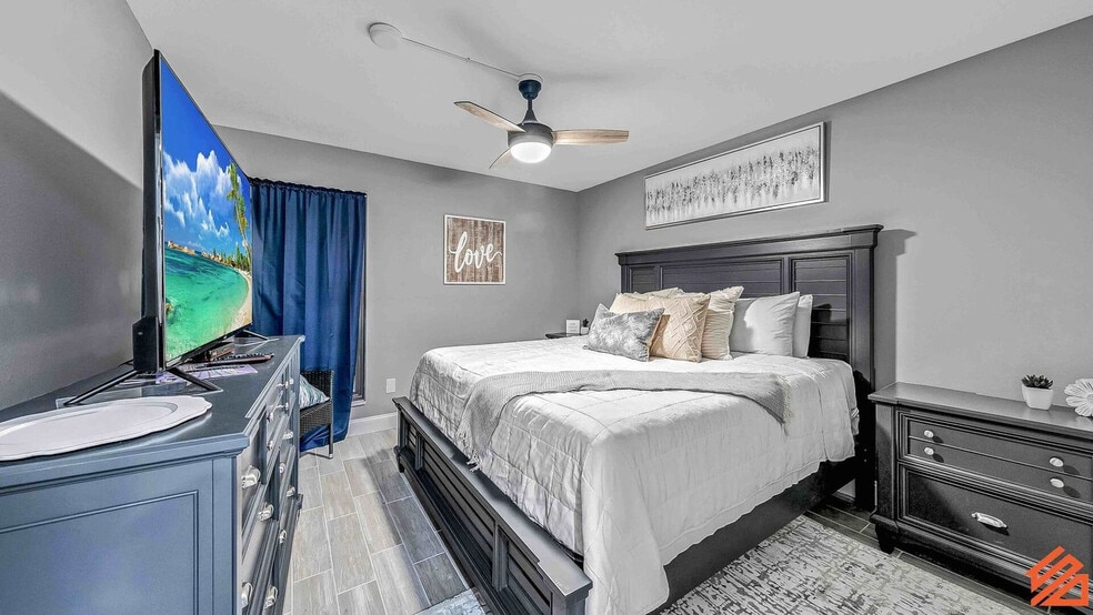 Building Photo - 343 Gulf Shore Dr