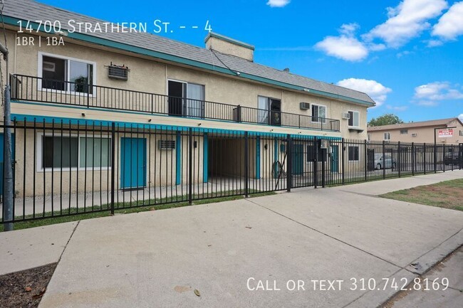 Building Photo - 14700 Strathern St