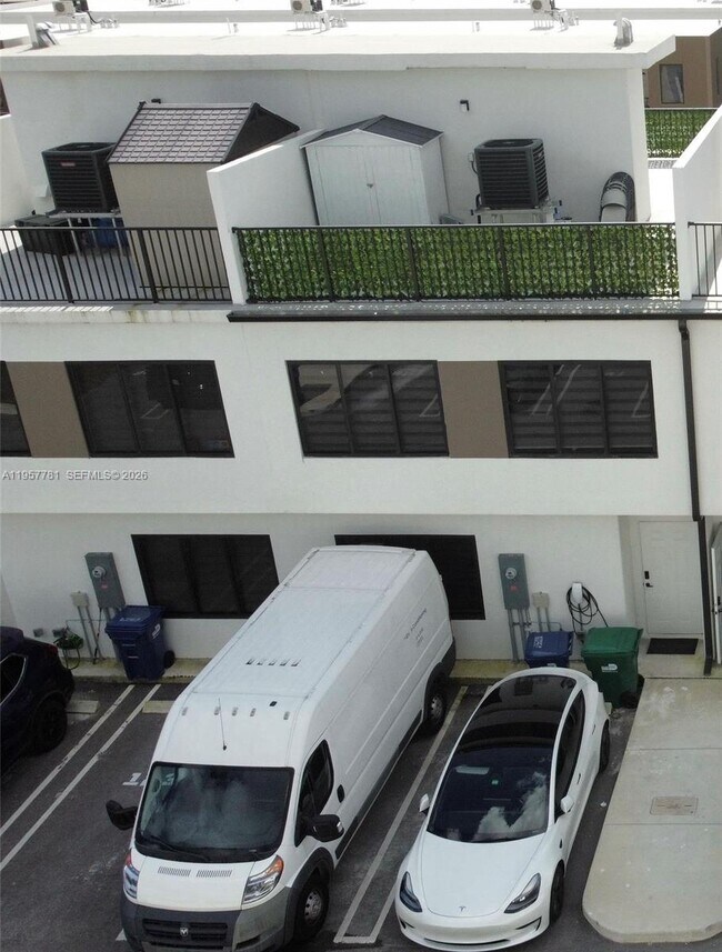 Building Photo - 14569 SW 261 St Ter