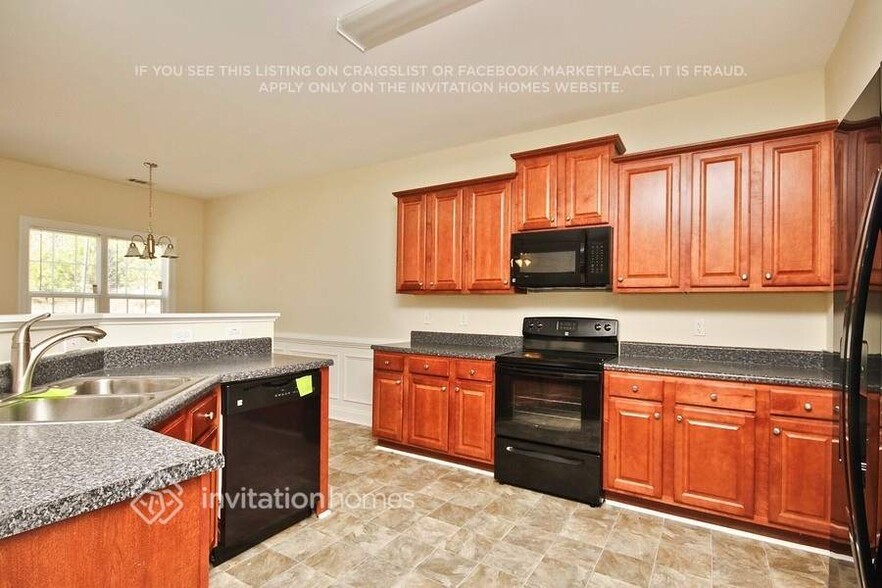 Building Photo - 5342 Catrina Way