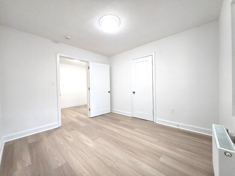 Building Photo - 4526 Avondale St