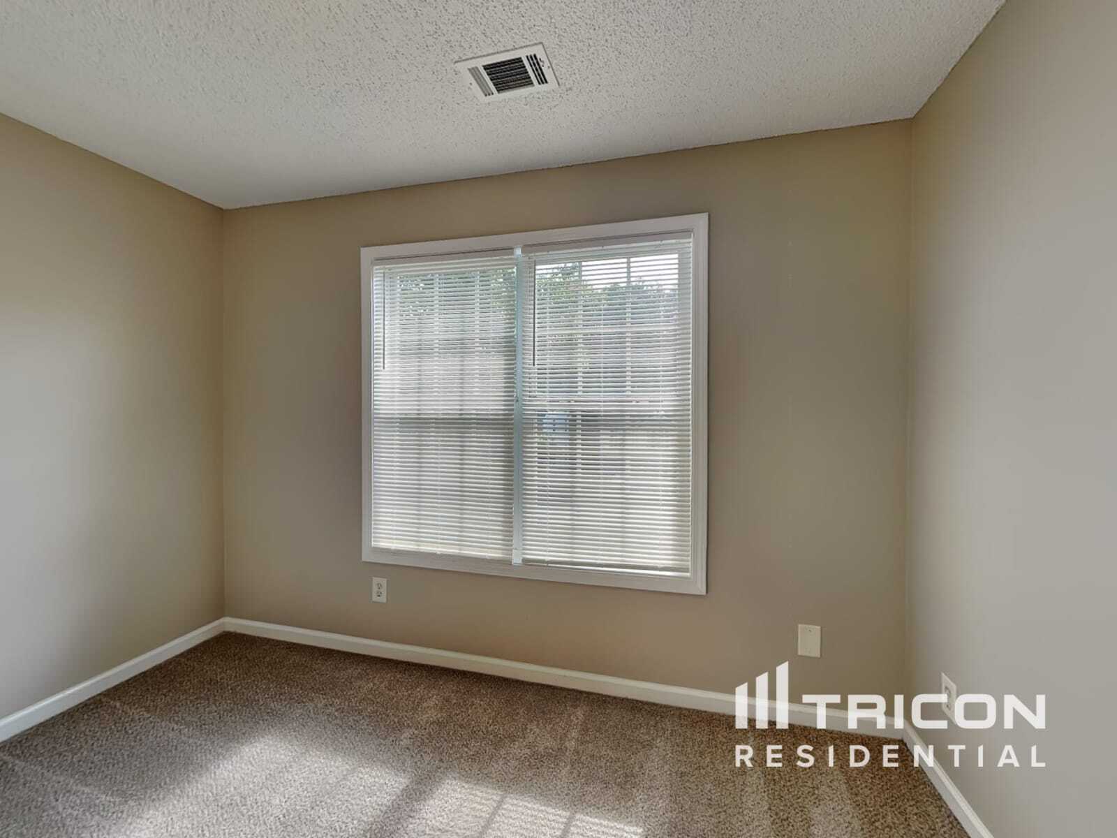 Building Photo - 200 Sasnett Dr