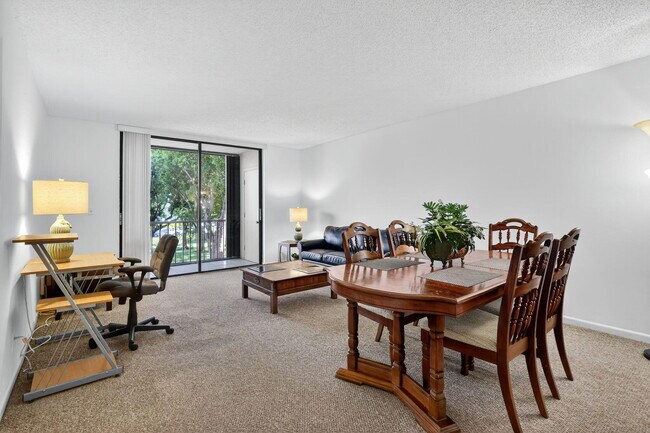 Building Photo - 5220 Las Verdes Cir