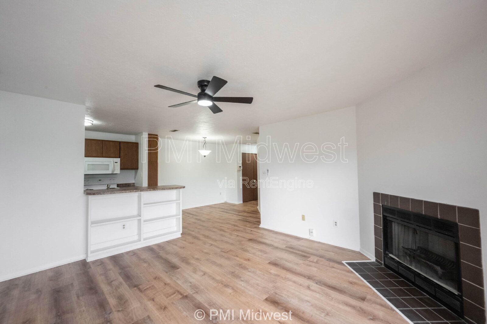 Building Photo - 4291 Village Pkwy Cir W