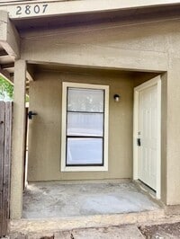 Building Photo - 2807 Parker Ln