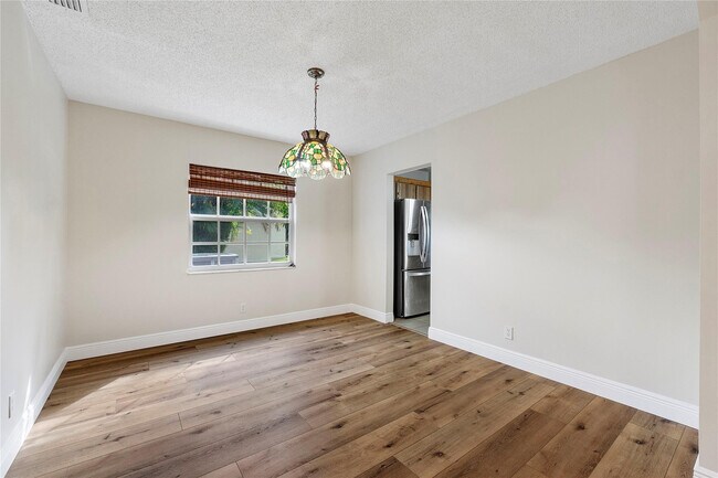 Building Photo - 10120 NW 71st St