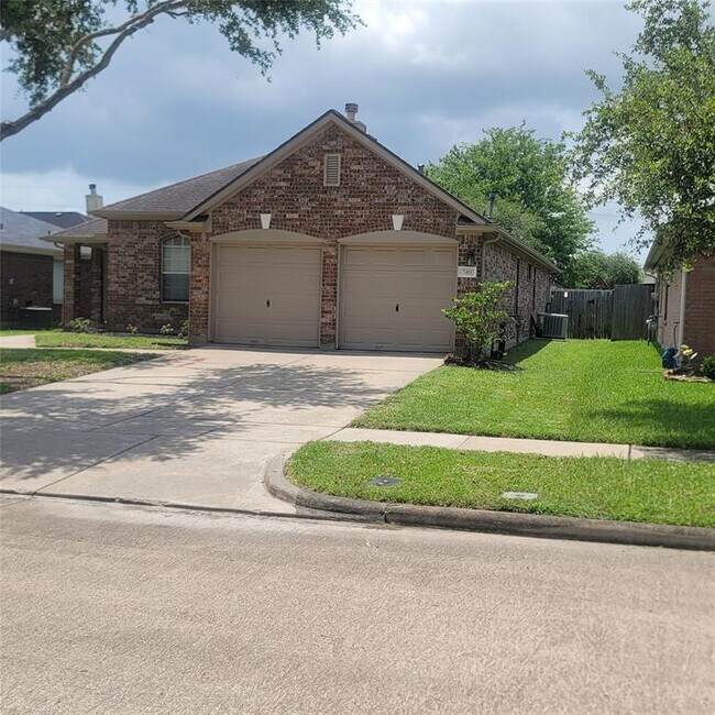 Building Photo - 1411 Hunter Ridge Ct