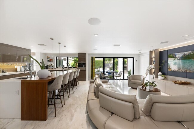Building Photo - 9465 NW 52nd Doral Ln