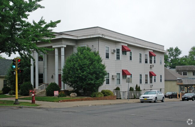 Primary Photo - Linden Hills Apartments