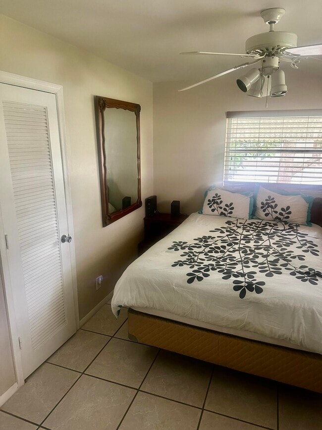 Building Photo - 4804 NW 49th Ct