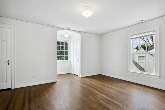 Building Photo - 2878 N Hills Dr NE