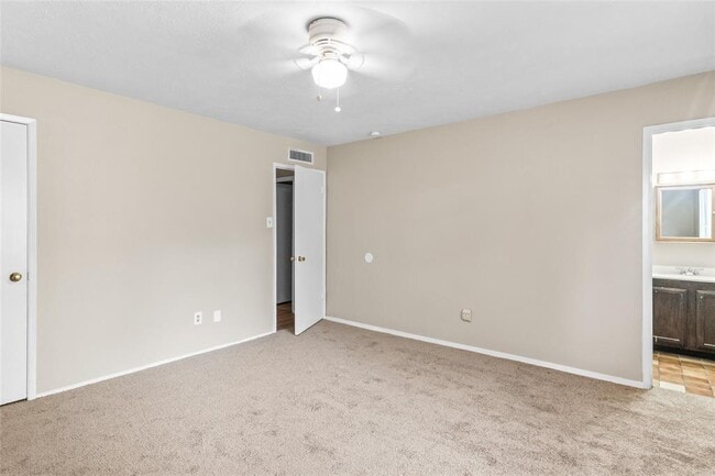 Building Photo - 17622 Autumn Hills Dr