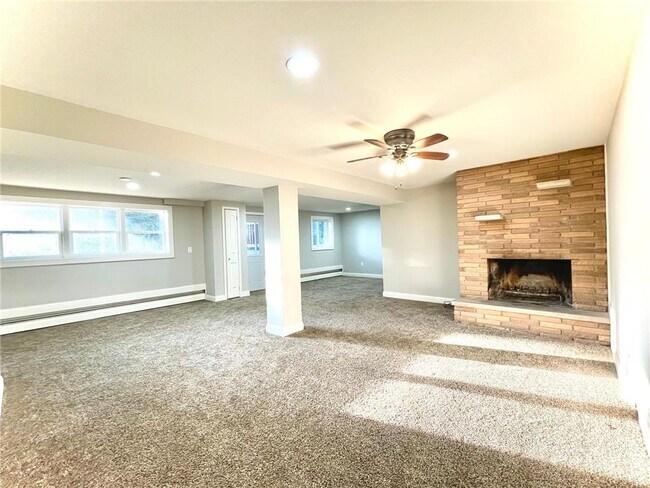 Building Photo - 5559 Turtle Lake Rd