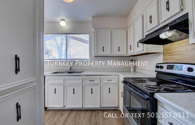 Building Photo - 1704 Garfield Ct