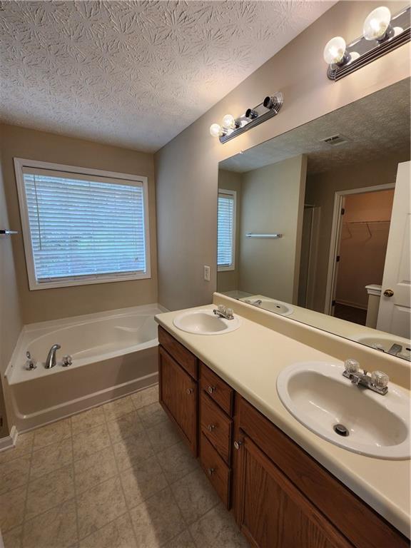 Building Photo - 3205 River Shoals Cove