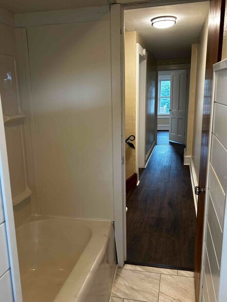 Building Photo - 329 Fremont St