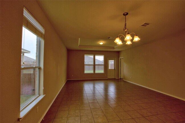 Building Photo - 141 Marcheeta Way