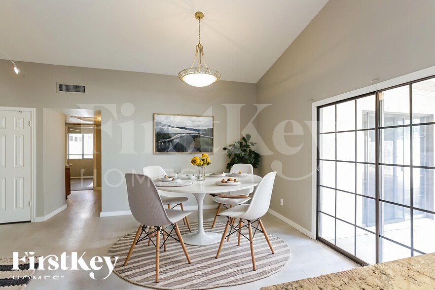 Building Photo - 2994 N Benson Ln