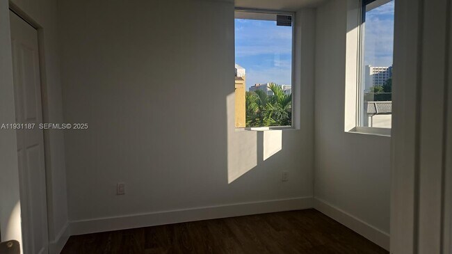 Building Photo - 1620 NW 18th St