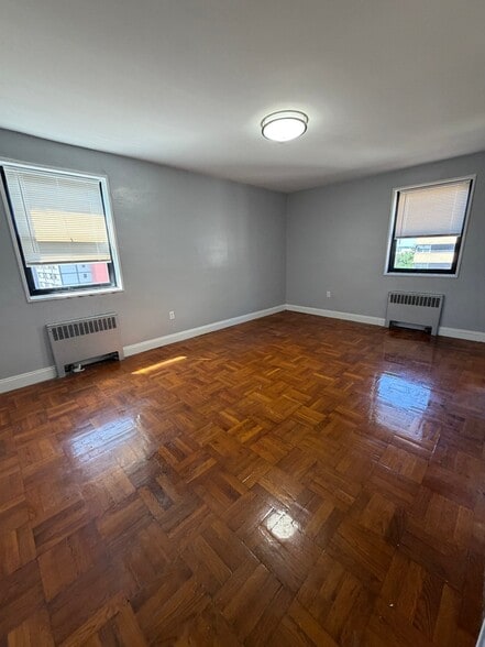 Building Photo - 56 S Munn Ave