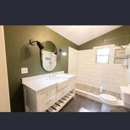 Building Photo - 1835 Young Ave