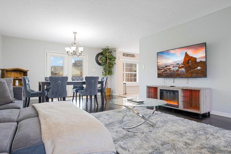 Building Photo - 5604 Perrin St