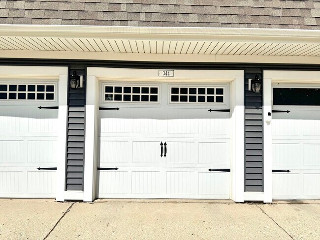 Building Photo - 344 Mallard Ct