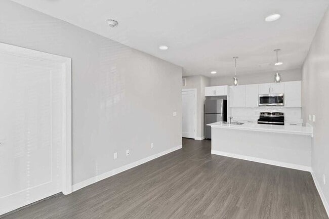 Building Photo - The Bookcliff: Chic 1-Bedroom Retreat: Sop...