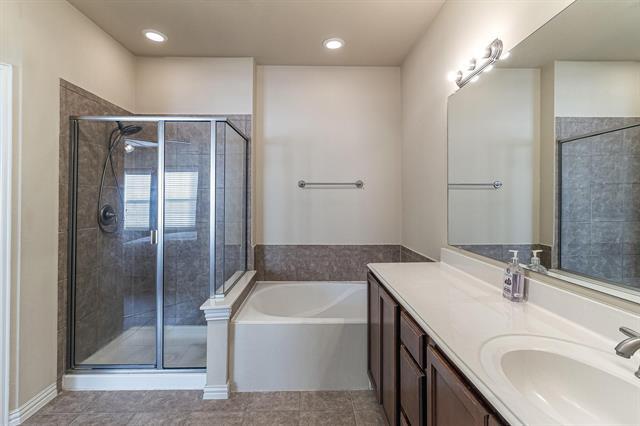 Building Photo - 4132 William Dehaes Dr