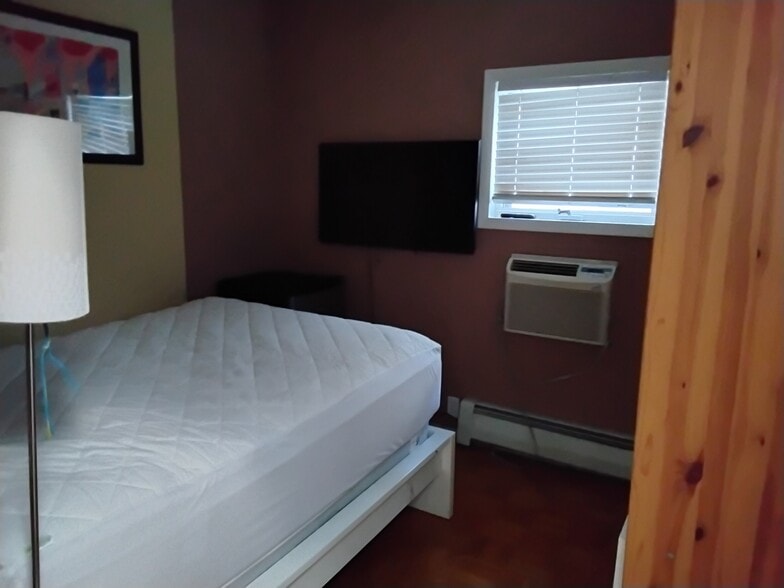 Building Photo - 20309 33rd Ave