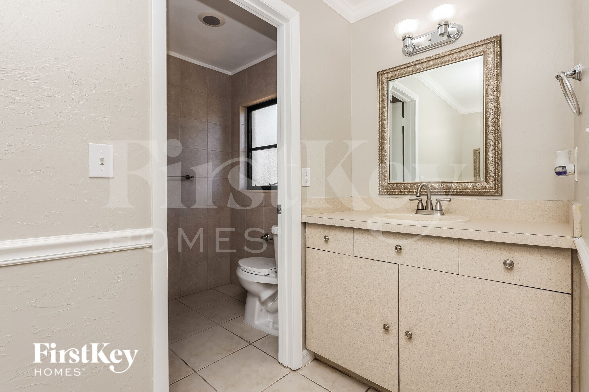 Building Photo - 241 SW 32nd Terrace