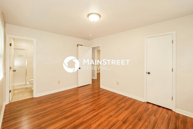 Building Photo - 3 Bedroom Pet-Friendly Home in Blue Spring...