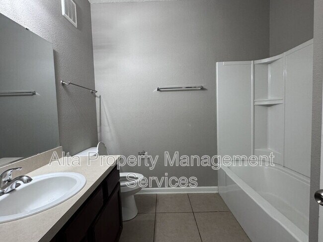 Building Photo - 5775 Ortega View Way