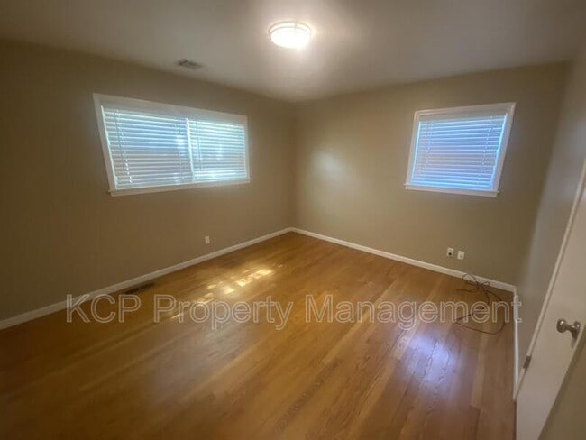 Building Photo - 3019 Independence St