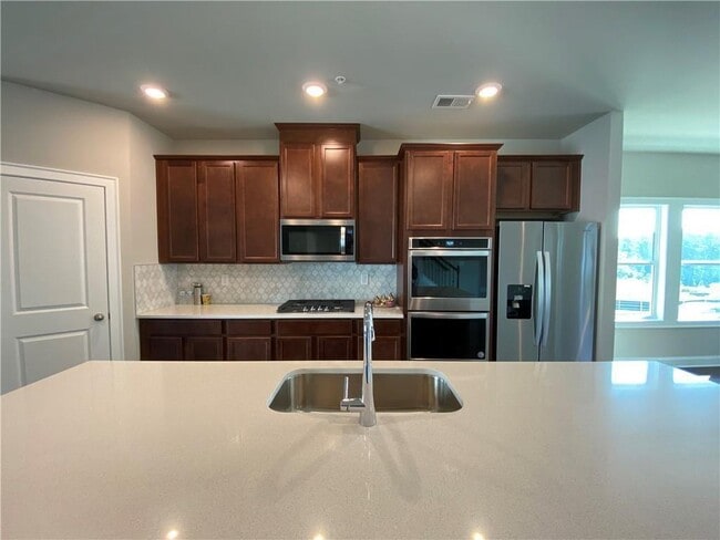 Building Photo - 912 Sweetwater Grove