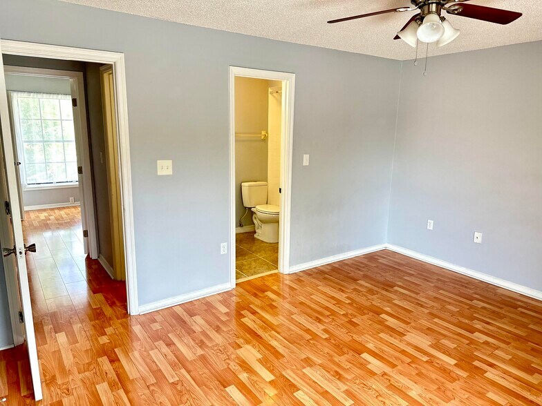 Building Photo - 7404 Woodburn Ct