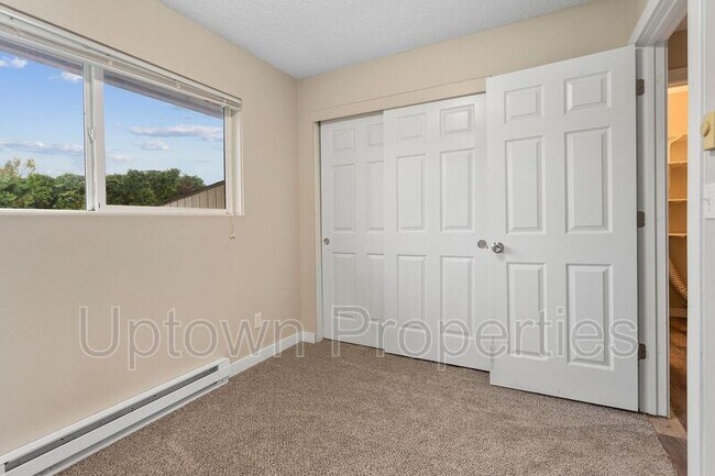 Building Photo - 22745 SW Orcutt Pl