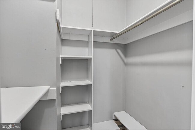 Building Photo - 6015 Ticonderoga Ct