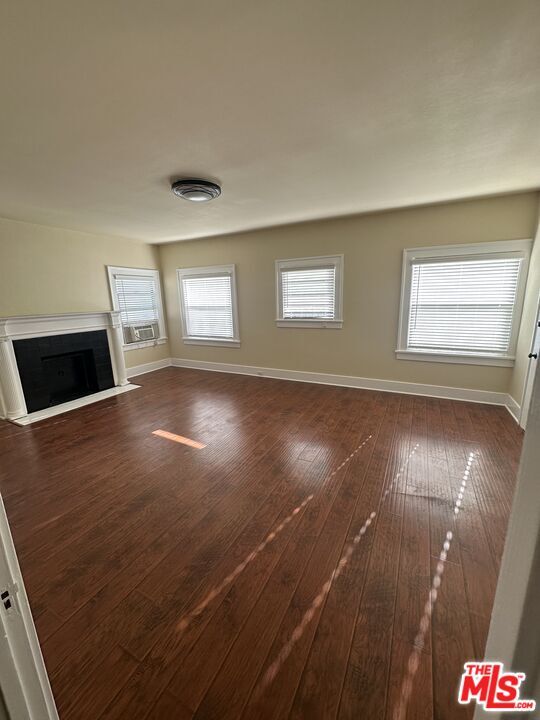 Building Photo - 1404 S St Andrews Pl