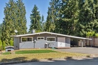 Building Photo - 4 bedroom in Bellevue WA 98006
